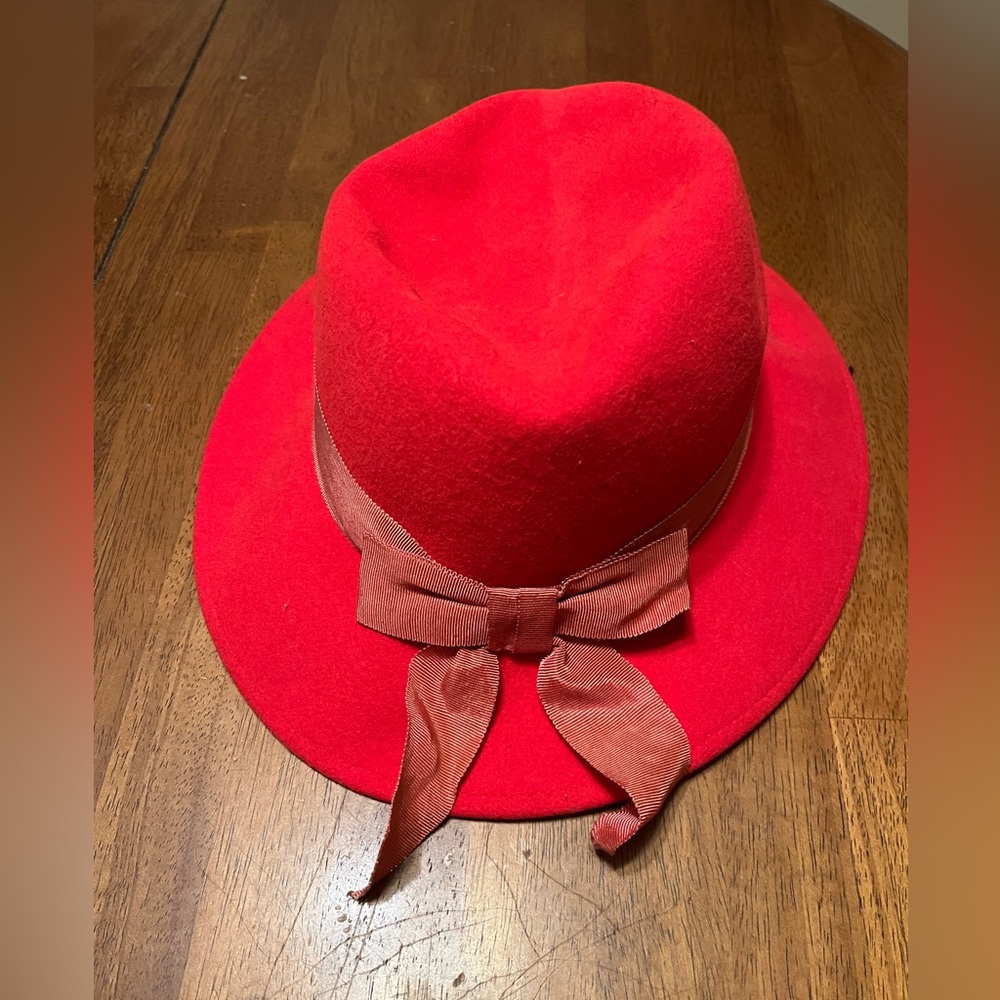 Vintage 1980’s red wool hat